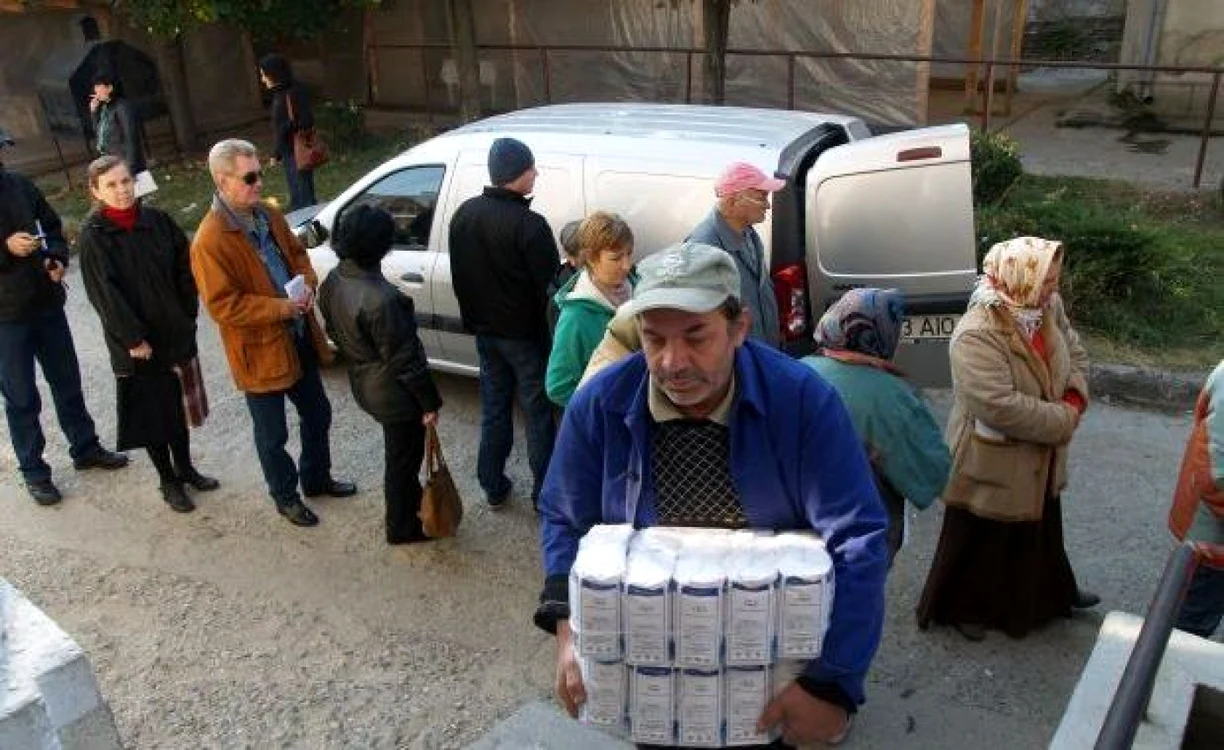 Distribuirea alimentelor ]ncepe luni, 19 noiembrie
