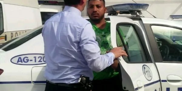 agresor politista vulturesti