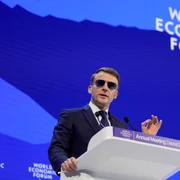 Emmanuel Macron la Davos FOTO X @JorgeLiboreiro jfif