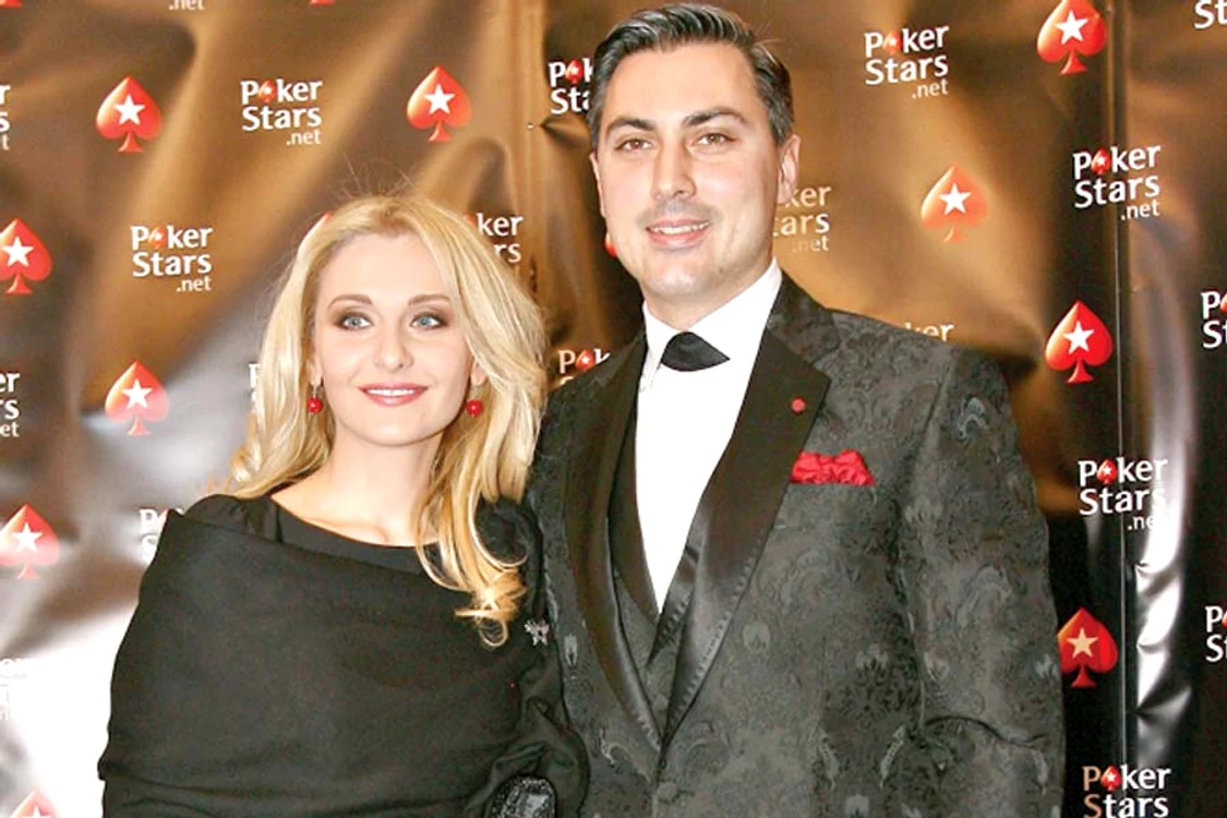 Deea era virgină când l-a  cunoscut pe Dinu Maxer