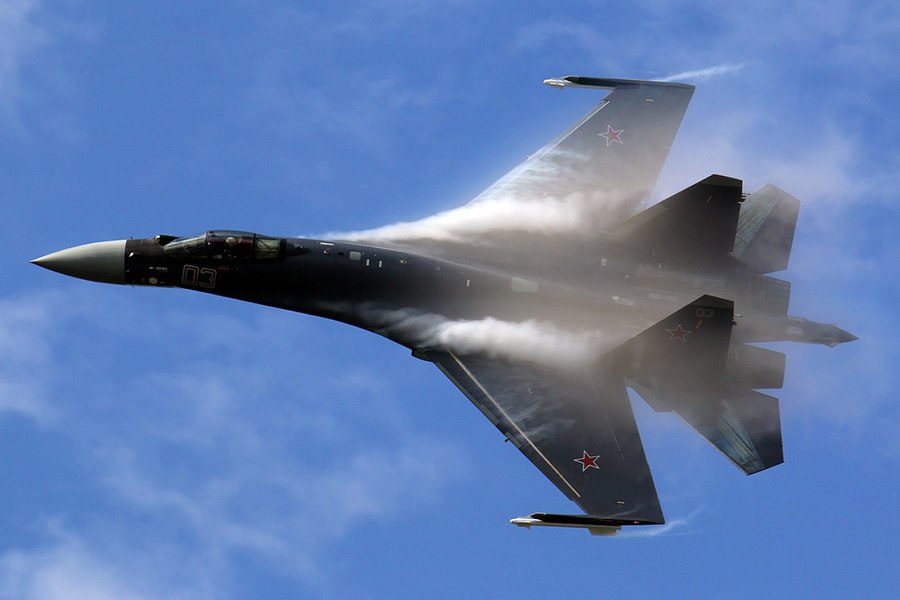 Un avion F-16 a doborât în premieră un avion SU-35, în Rusia