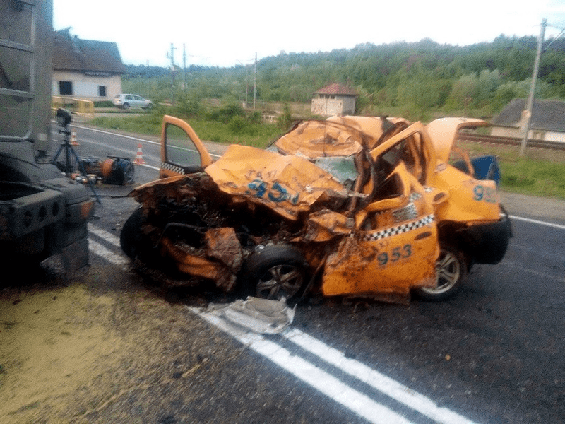 Accident mortal provocat de un taximetrist beat la Bacău. Clientul său a decedat