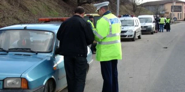 Cele mai multe amenzi sunt date pentru viteză excesivă şi neportul centurii de siguranţă