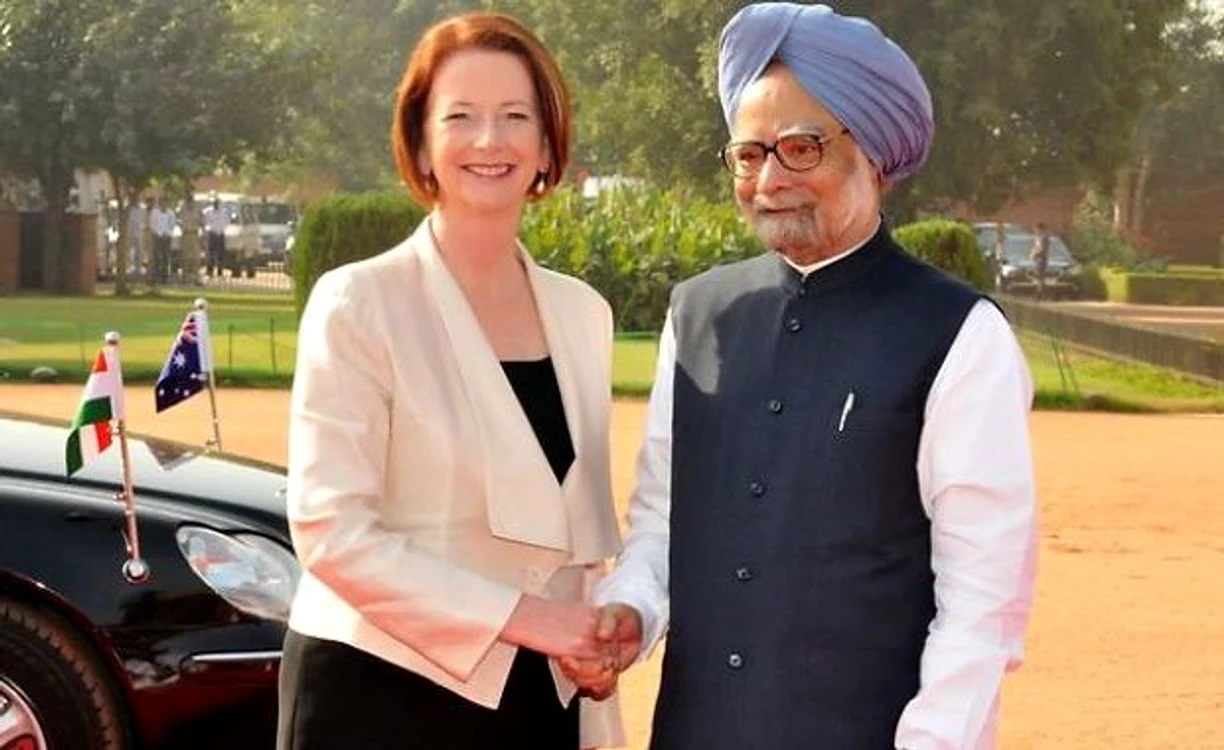 
    Julia Gillard, premierul Australiei, şi omologul său indian  
