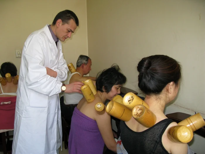 Cadrele medicale din Tulcea sa-au specializat în medicina tradiţională chineză FOTO Arhivă Adevărul