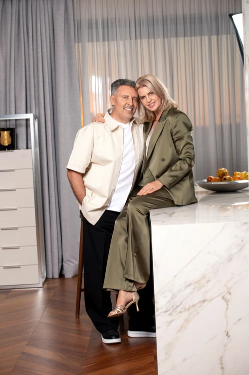 Alexandru Sautner și familia foto OK! Magazine DSC 7550 (4) jpg