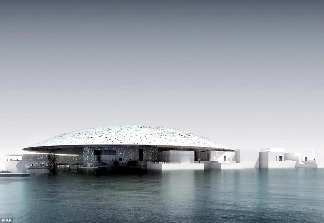 Muzeul Luvru din Abu Dhabi va fi situatăpe un lac artificial şi va găzdui lucrări de artă din era diferite, de la gravuri budiste, la picturi italiene în ulei. FOTO Daily Mail