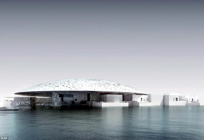 Muzeul Luvru din Abu Dhabi va fi situatăpe un lac artificial şi va găzdui lucrări de artă din era diferite, de la gravuri budiste, la picturi italiene în ulei. FOTO Daily Mail
