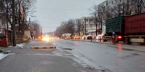 1 accident in aceasta dimineata pe trecerea de pietoni toata lumea circula haotic jpg