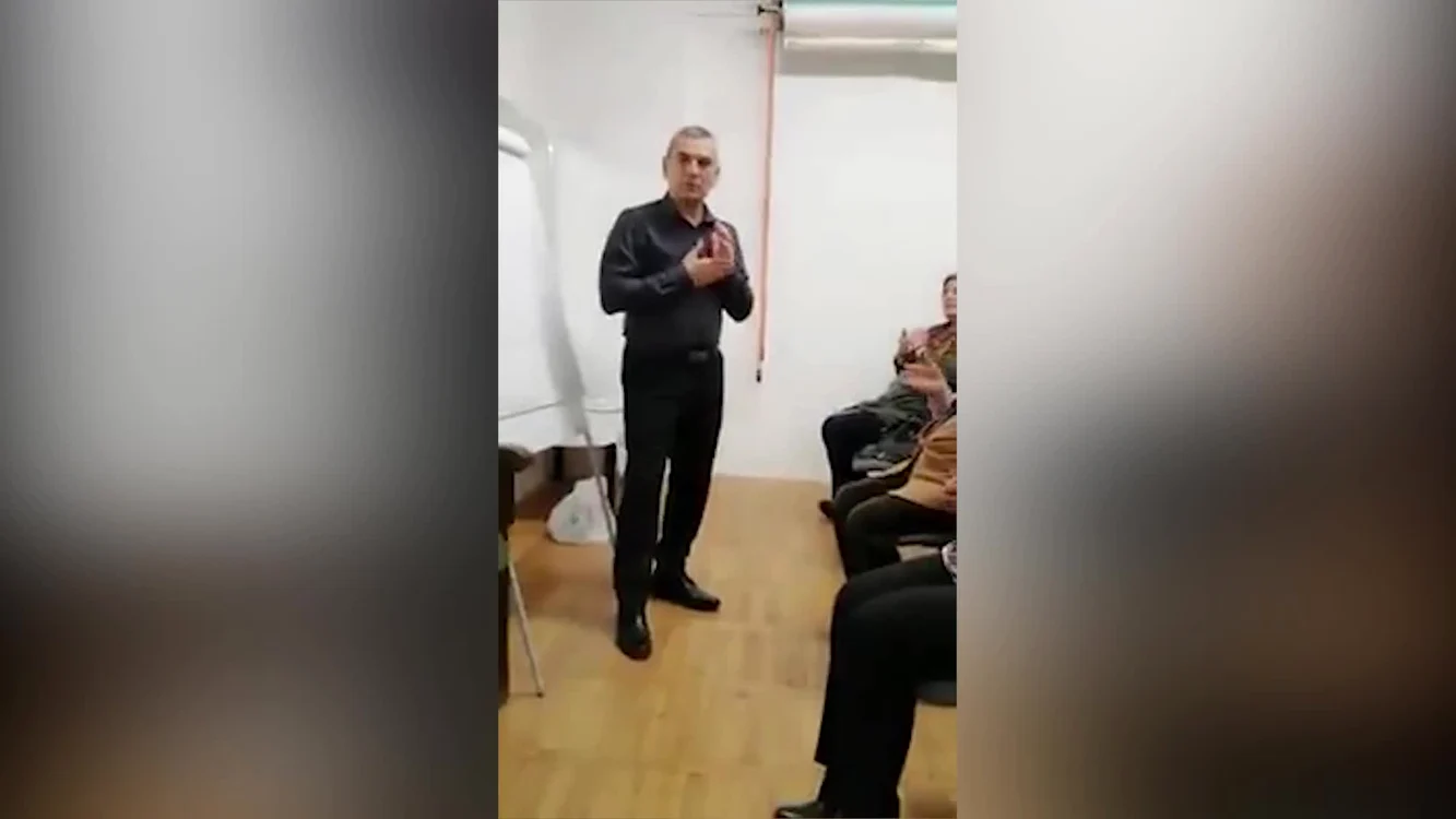 Doctorul Silviu Popa, în timpul demonstraţiei FOTO Facebook / Silviu Popa
