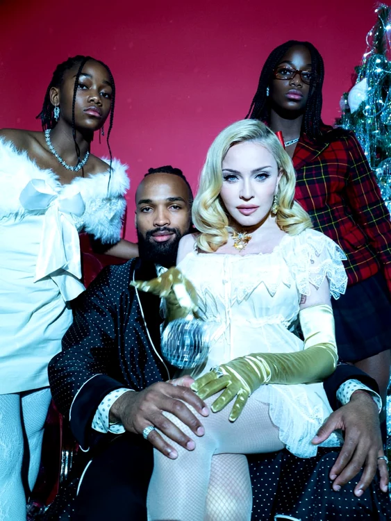 Madonna, Akeem Morris și gemenele Stella și Estere (Foto: Instagram)