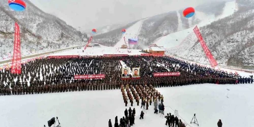 Kim Jong Un la inaugurarea statiunii montane Masik din Coreea de nord FOTO AFP/KCNA VIA KNS