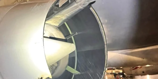 avion lovit de fulger in sri lanka foto captura video x png