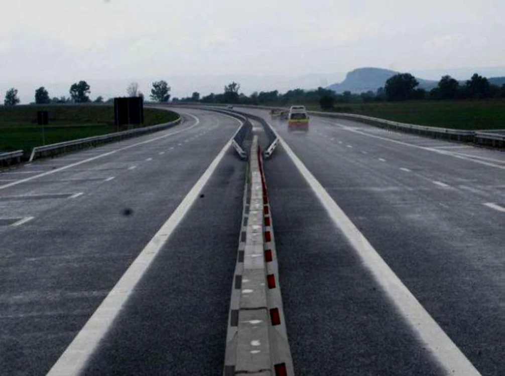 
    10 persoane au fost implicate în accidentul de pe A1  