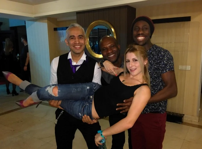 Wilmark a învățat-o pe Betty să danseze salsa