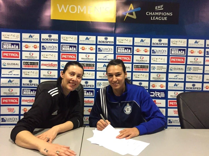 Cristina Neagu a semnat tot cu Buducnost