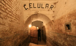 "A le fotografia a fost mai uşor decît a le trăi" jpeg