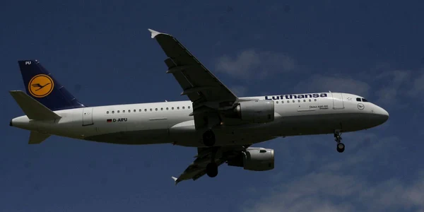 Avion al companiei Lufthansa