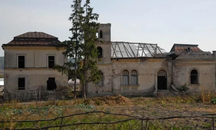 Dacă un monument a aparţinut unui criminal de război, credeţi ar trebui demolat? Cazul castelului Bay jpeg