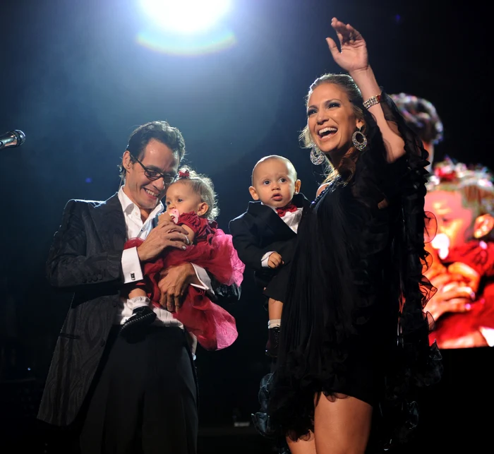 Jennifer Lopez Marc Anthony Max și Emme GettyImages 84800718 jpg
