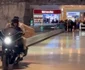 Alex Bogdan, cu motocicleta prin mall Sursa: Instagram