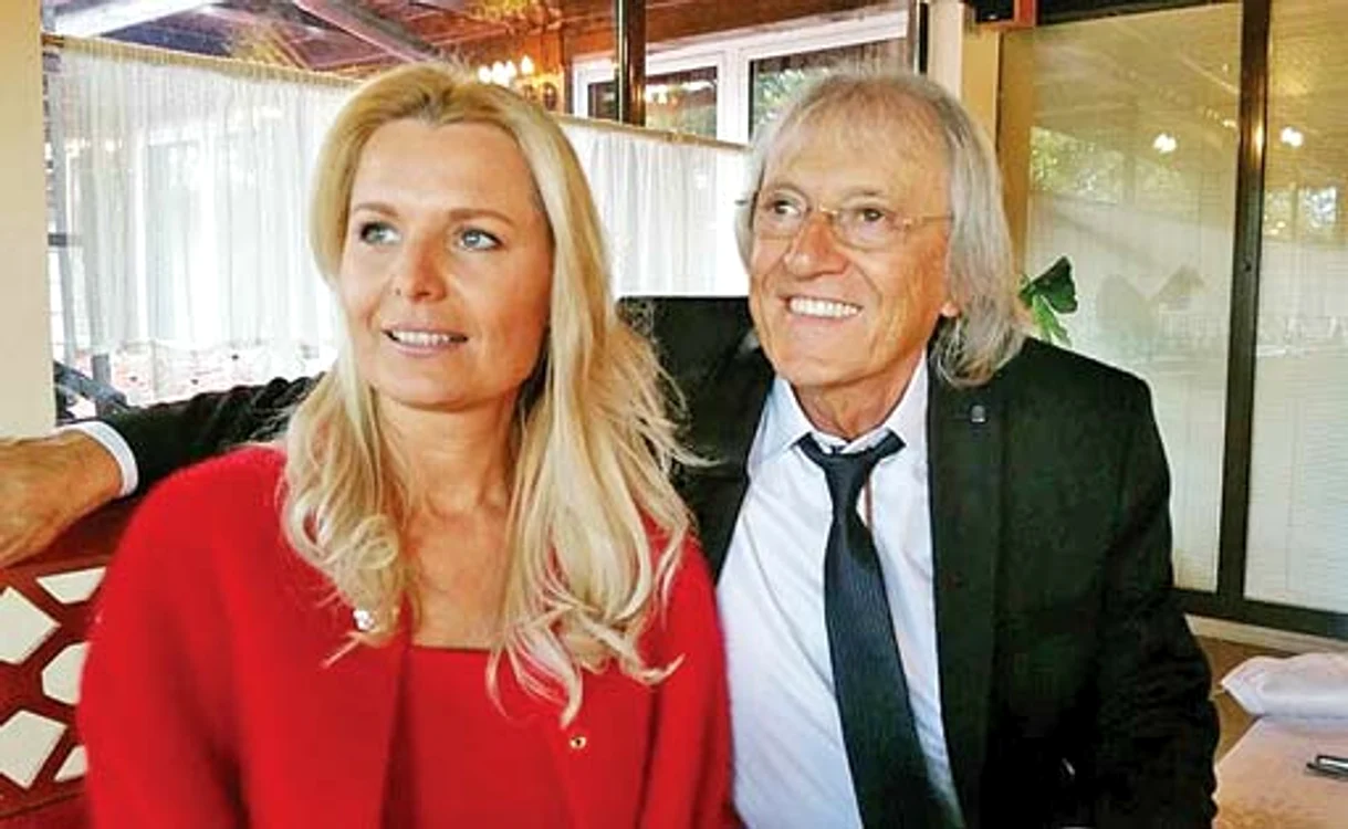Mihai și  Simona  se iubesc  de 20 de ani