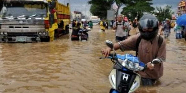 Taifunul Ketsana a provocat moartea a 162 de persoane în Vietnam