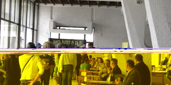 Peste 300 de participanţi au găsit un loc de muncă la bursă