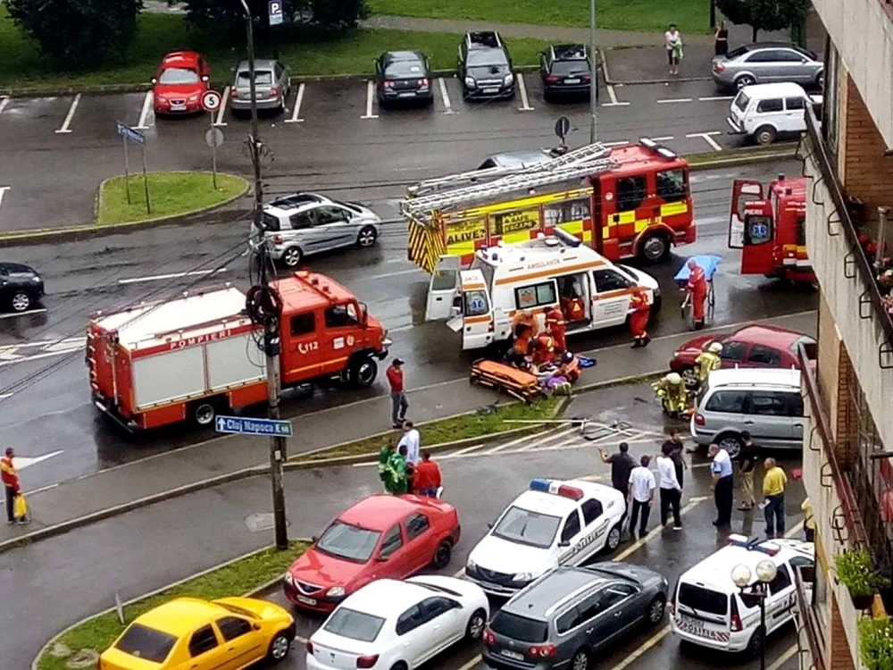 Accident grav în Centrul Civic din Oradea FOTO Facebook