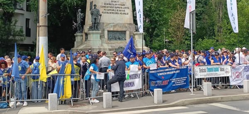 Protest la Palatul Cotroceni. Sute de sindicaliști, în stradă, indignați de propunerile cu privire la măsurile fiscale