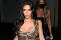 foto front kim kardashian copy jpeg