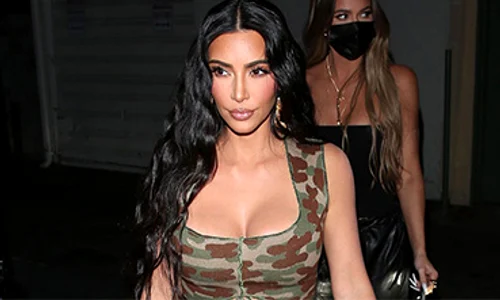 foto front kim kardashian copy jpeg