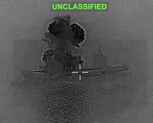 portavion iranian distrus captura CENTCOM jpg