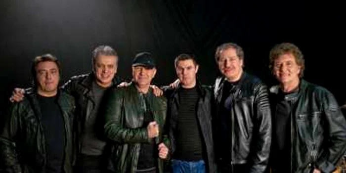 Trupa Holograf şi Mihai Leu (centru), la filmările clipului „Dacă noi ne iubim“