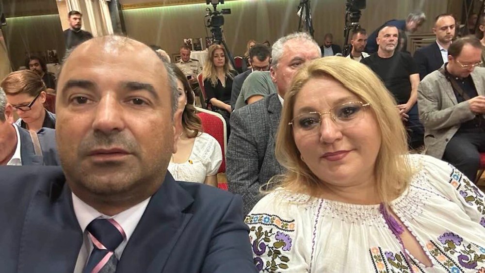 Scandal în familia Șoșoacă. Soțul senatoarei a primit ordin de protecție și brățară de monitorizare