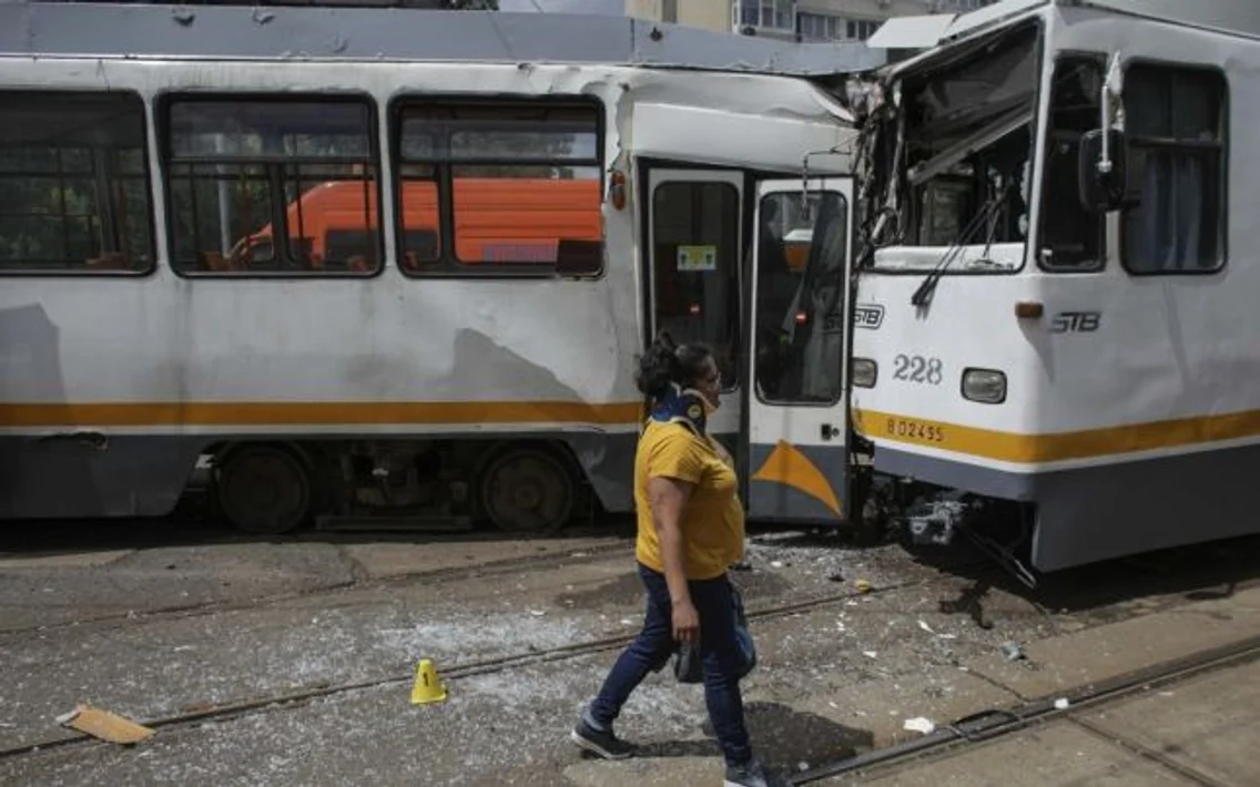 Accident tramvai Şura Mare FOTO Inquam Photos / Octav Ganea