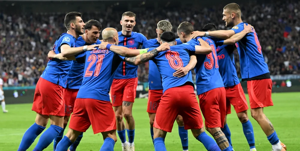 FCSB a câștigat titlul, deși mai are de jucat trei partide în Superliga. Foto Facebook FCSB