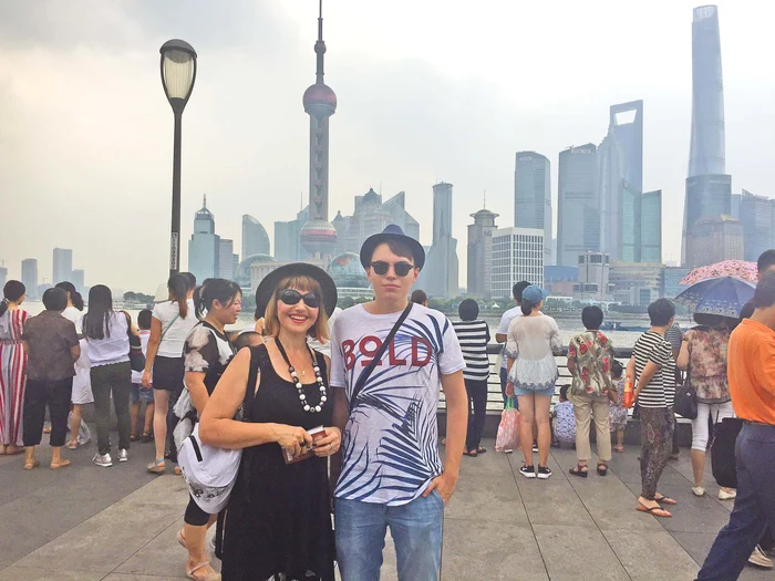 
    Marina Almășan,  alături de fiul ei, Victoraș Socaciu (18 ani), într-o vacanță în SUA  