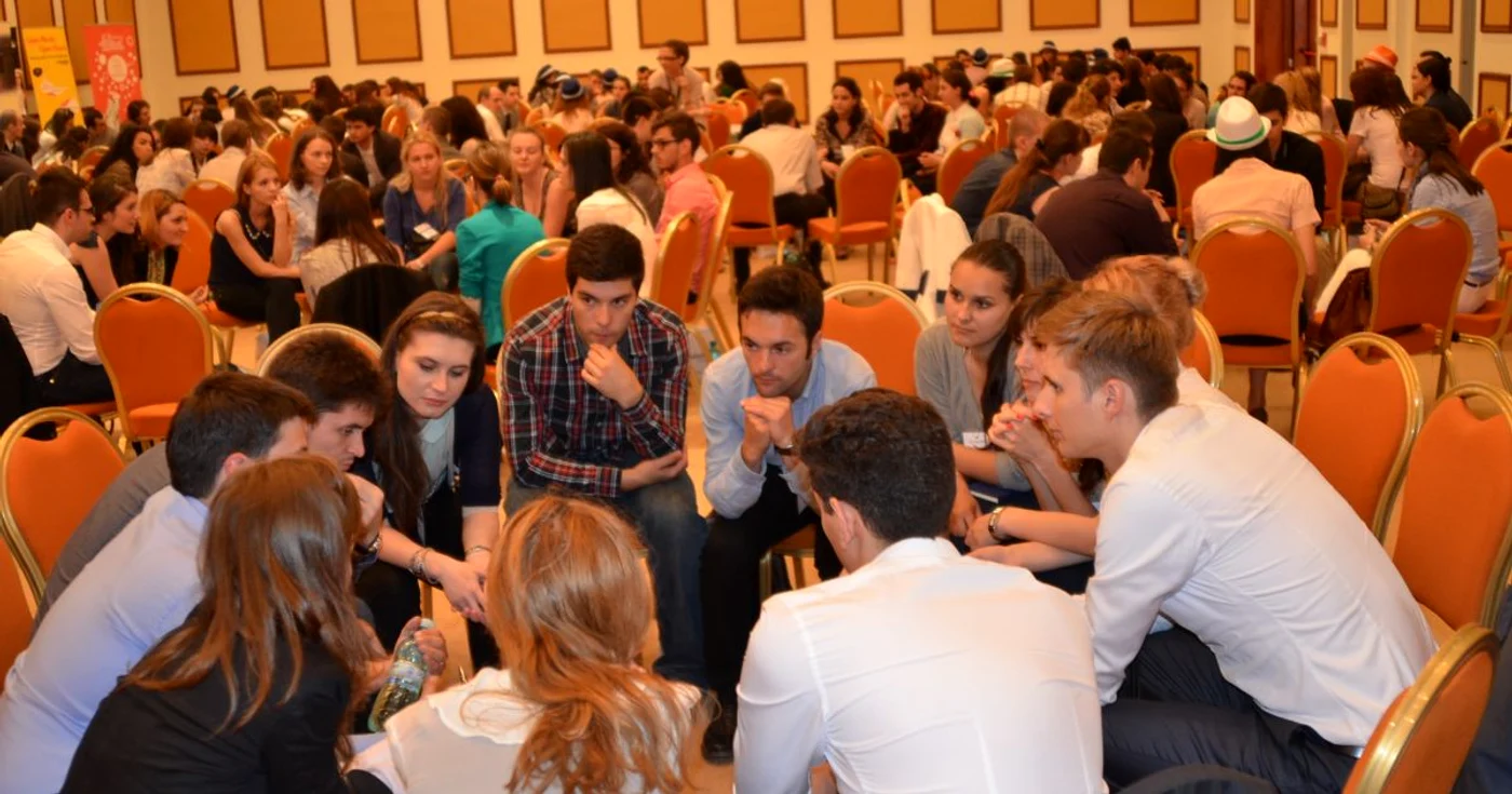 Pete 300 de studenţi şi proaspăt absolvenţi din România se numără printe finaliştii evenimentului "Top Talents" FOTO Catalyst