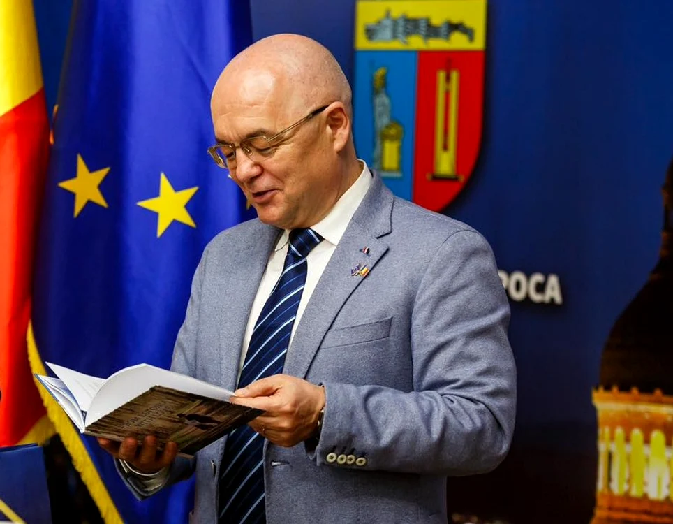 Emil Boc a catalogat reacțiile opoziției drept „circ ieftin”. FOTO Facebook