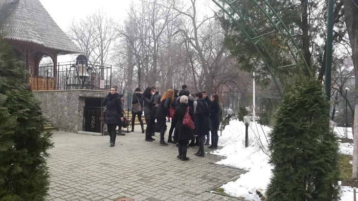 Colegii Alinei Mihaela Tuca au venit la slujba de pomenire de la capela Spitalului Universitar