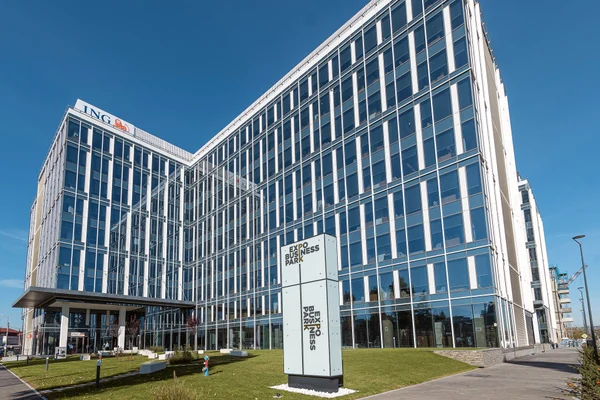 ING Bank s-a mutat în Expo Business Park