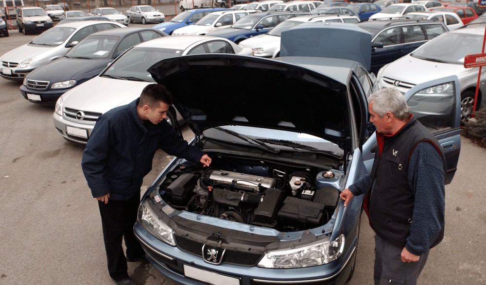 Piața mașinilor second hand: De ce probleme se lovesc șoferii care vor un vehicul la mâna a doua