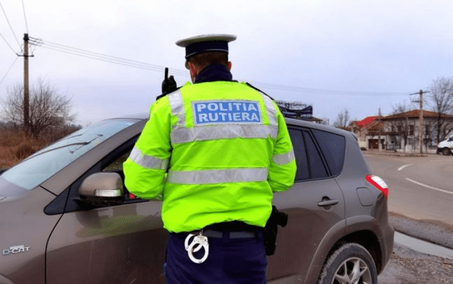 Cum a fost provocat un șofer să devină violent cu polițiștii care-l opriseră la un control de rutină. Judecătorii l-au achitat