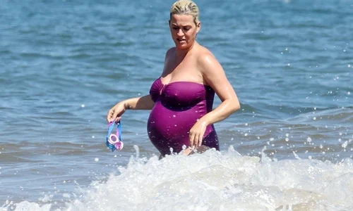 Katy abia  aşteaptă  să devină  mamă jpeg