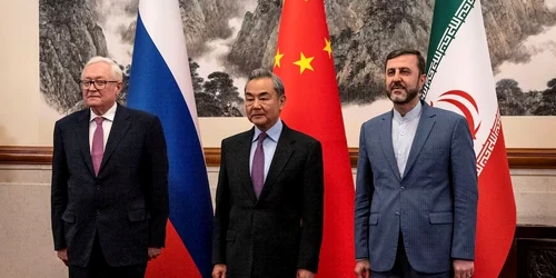 rusia, china, iran la Beijing jpg