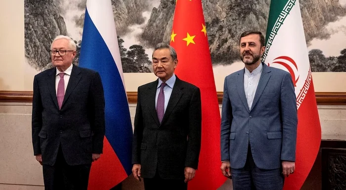 Rusia, China și Iran, la Beijing, cer ridicarea sancțiunilor impuse Teheranului. FOTO: X