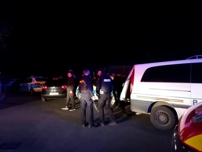 La faţa locului au ajuns pompieri şi poliţişti FOTO: Facebook/PTV Oltenia