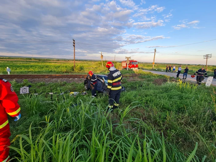Accident feroviar mortal în Orlești - Vâlcea Foto ISU Vâlcea