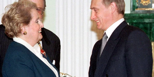 Madeleine Albright şi Vladimir Putin FOTO EPA-EFE